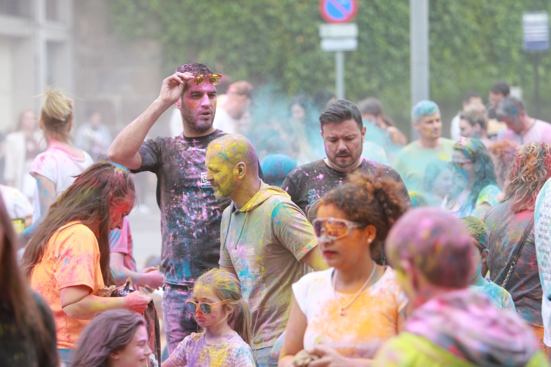 &#039;Foguerina&#039; de colores para toda la familia en Mieres