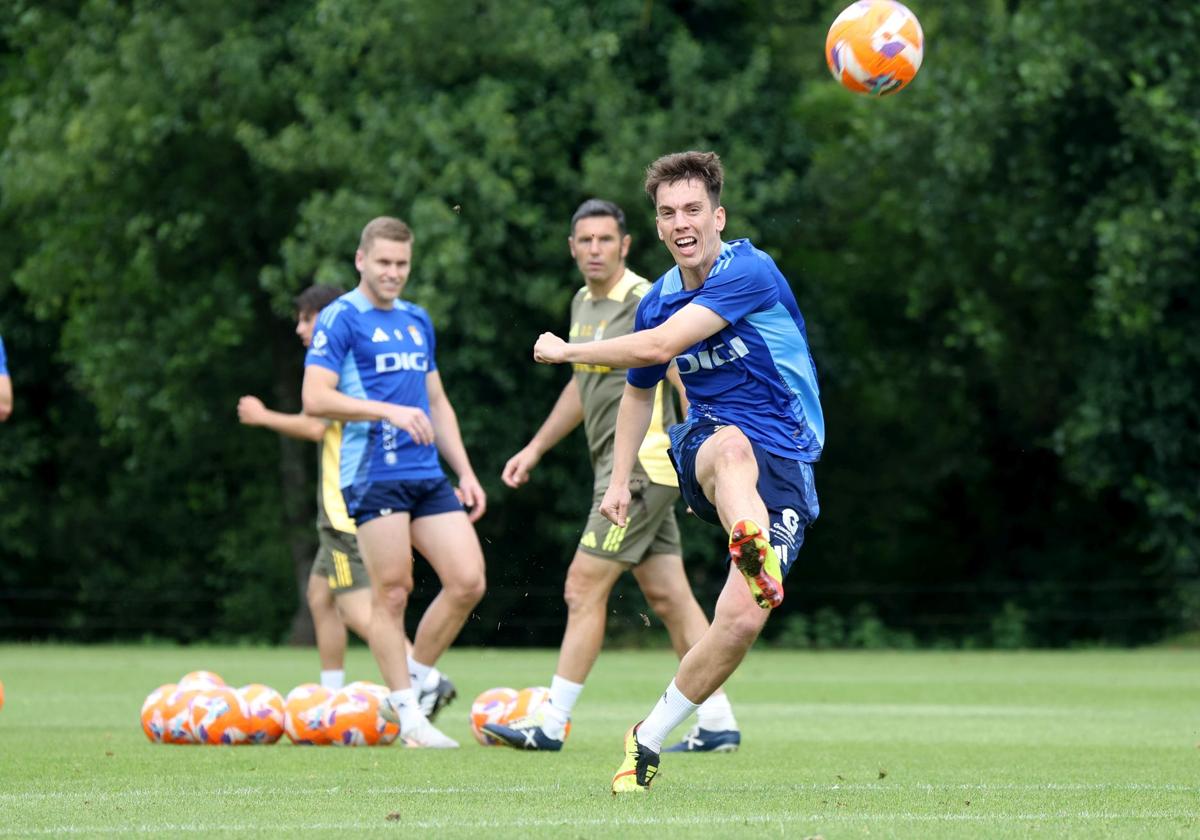Entrenamiento del Real Oviedo tras el partido en Miranda de Ebro
