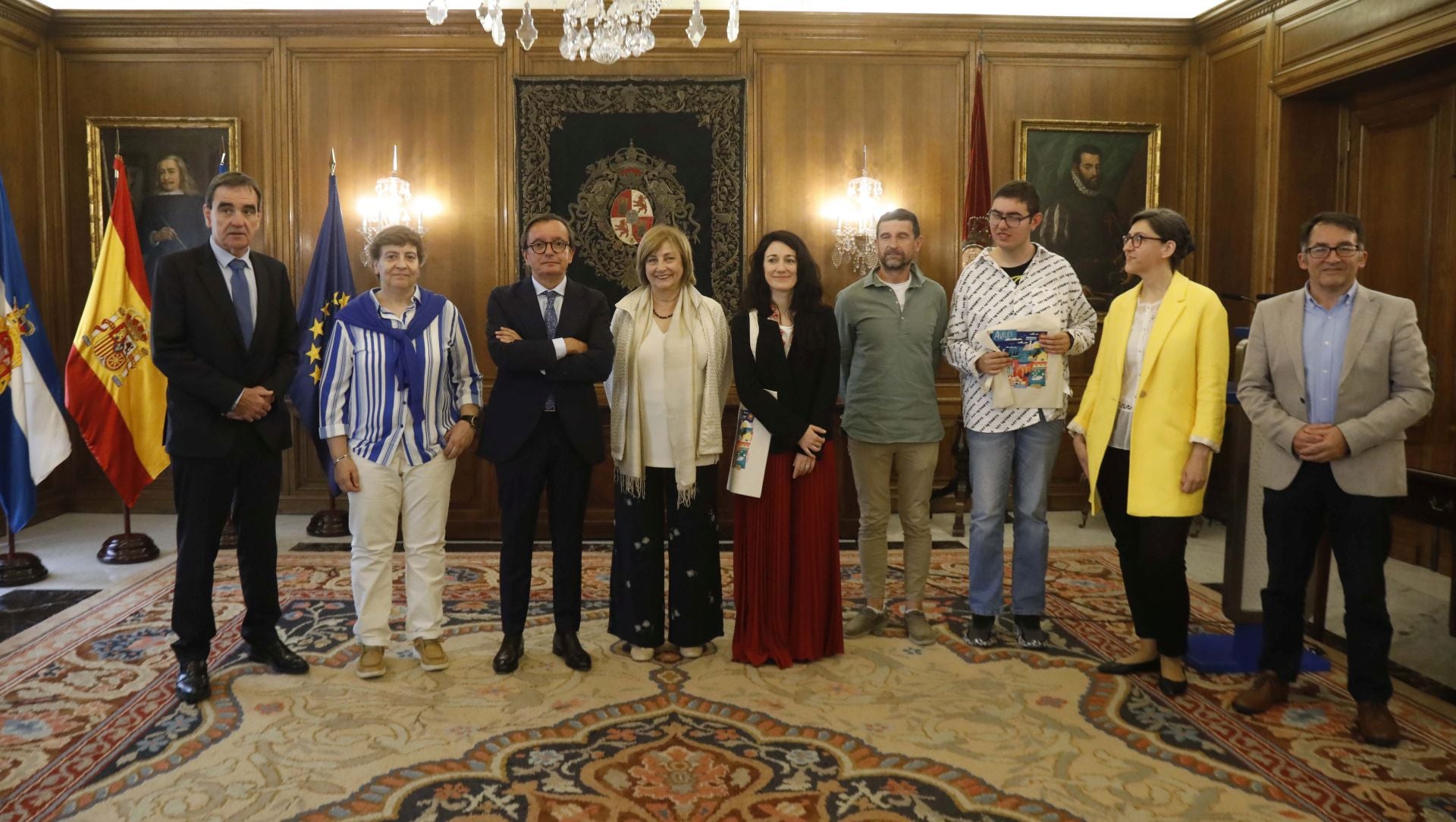 Recepción en el Consistorio a los premios de LA VOZ DE AVILÉS