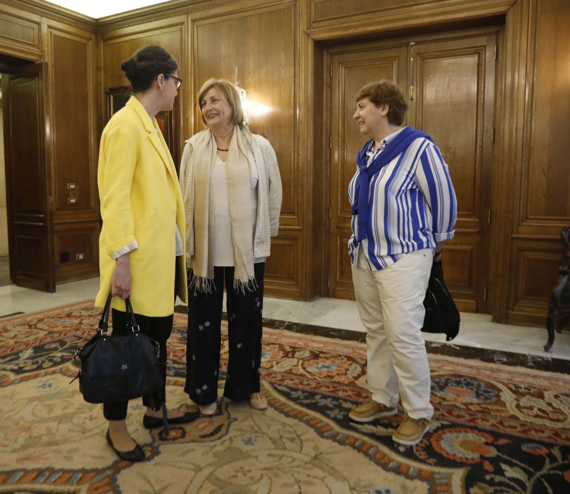 Recepción en el Consistorio a los premios de LA VOZ DE AVILÉS