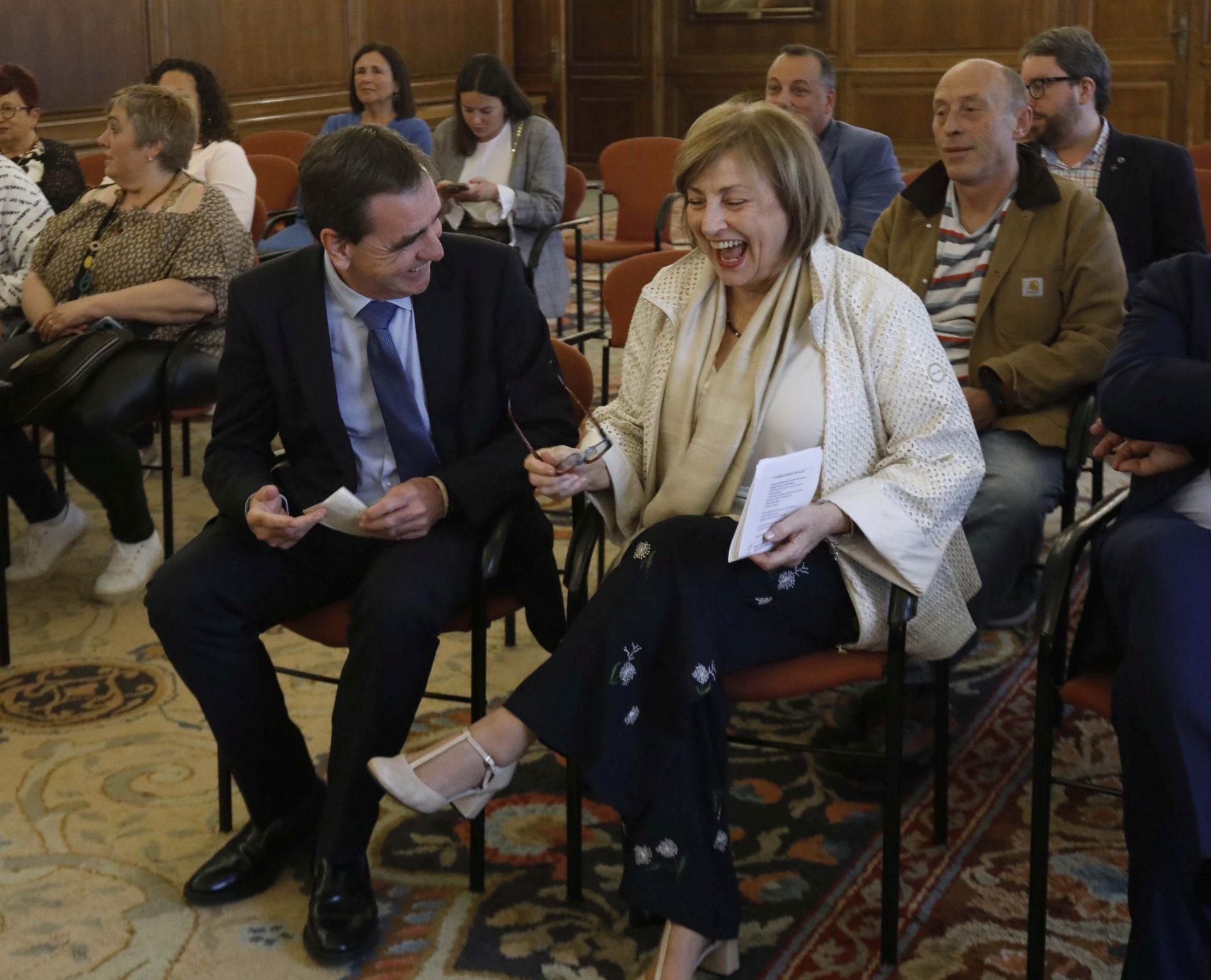 Recepción en el Consistorio a los premios de LA VOZ DE AVILÉS