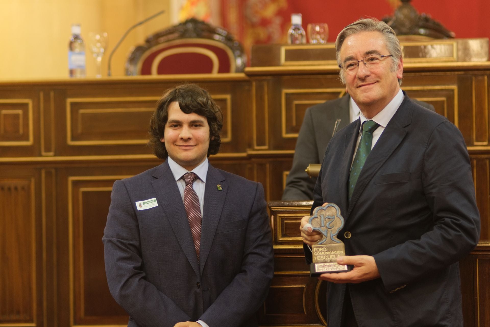 Los estudiantes del occidente asturiano visitan el Senado