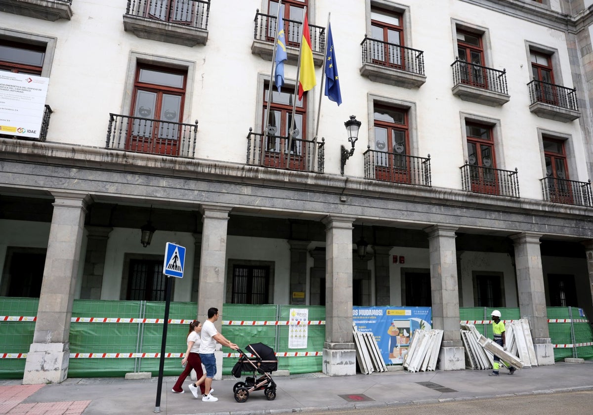 Las obras en el edificio de la Plaza de España que ocupa la Confederación Hidrográfica del Cantábrico.