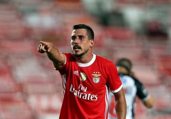 Gabriel Pires, durante su etapa como futbolista del Benfica.
