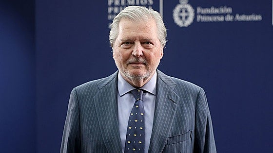 Íñigo Méndez de Vigo, exministro de Cultura: «Veo con preocupación y asco lo que está pasando en el PSOE»