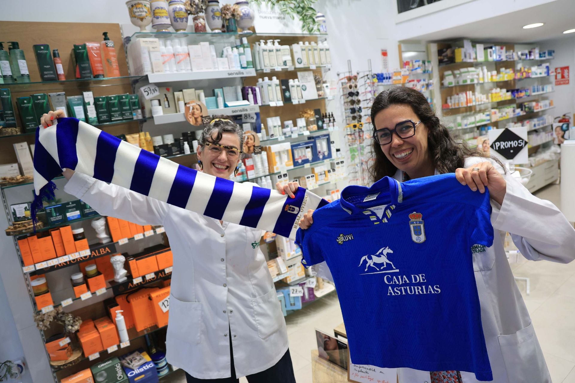 Los comercios de Oviedo empujan al Real Oviedo a Primera