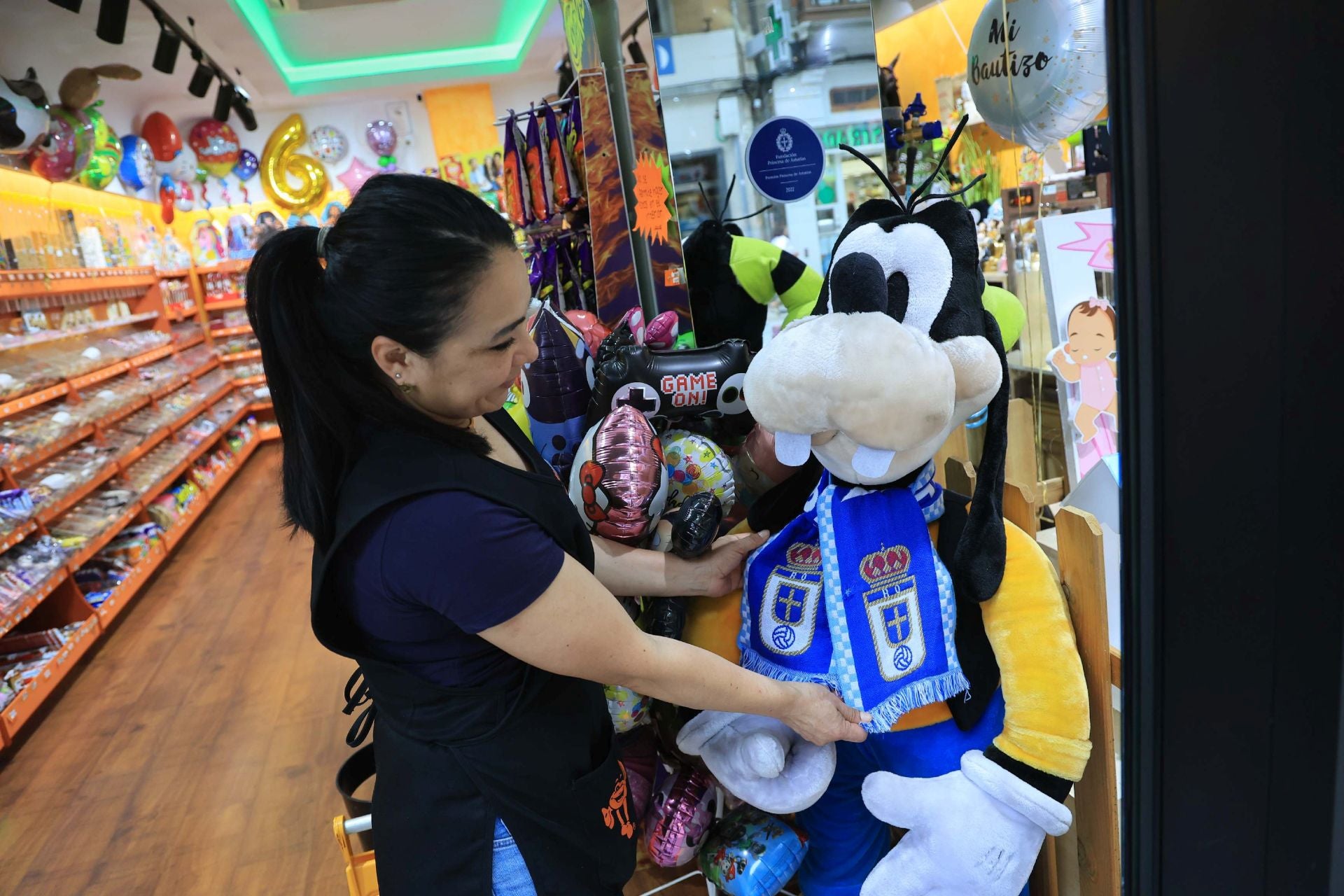 Los comercios de Oviedo empujan al Real Oviedo a Primera