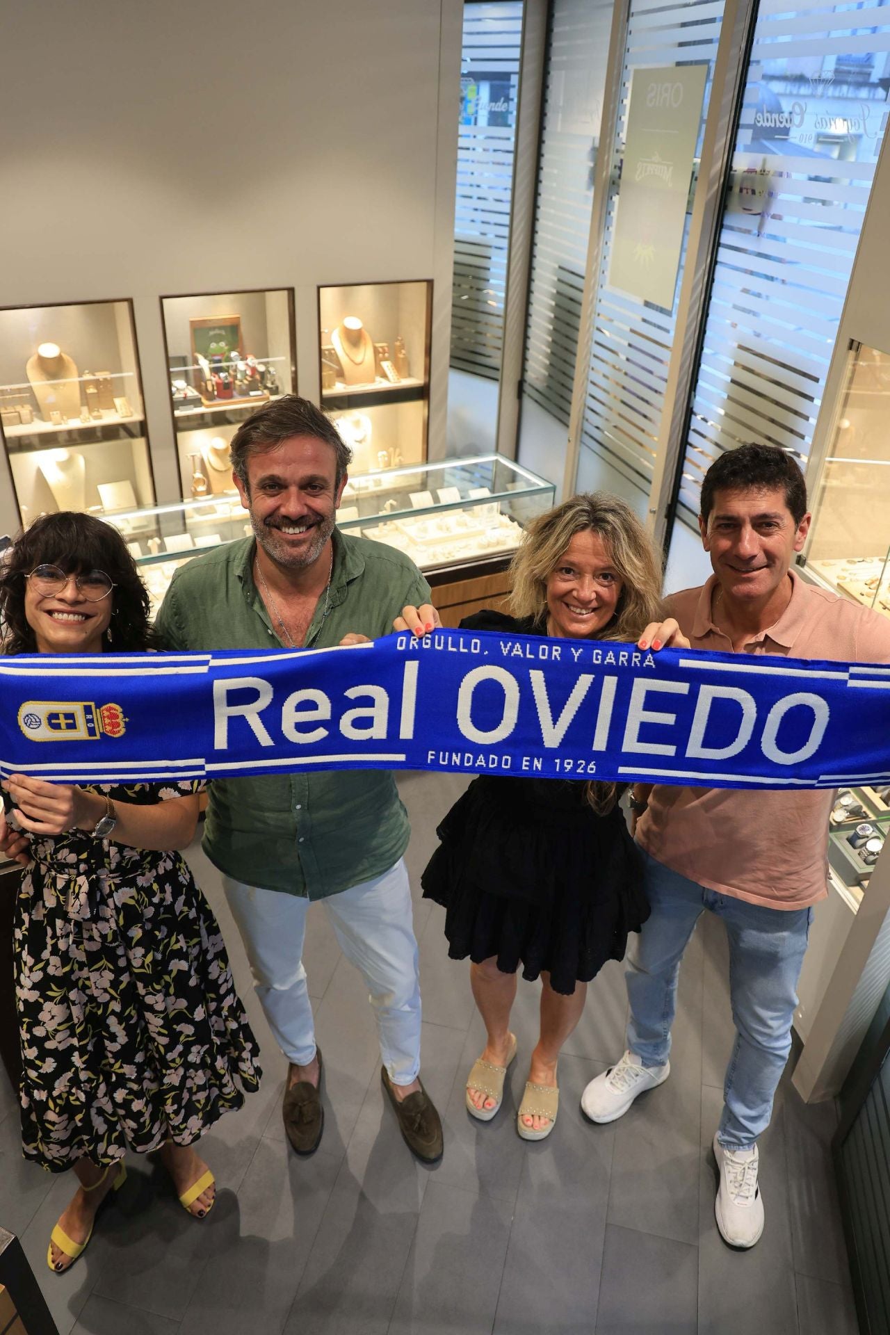 Los comercios de Oviedo empujan al Real Oviedo a Primera
