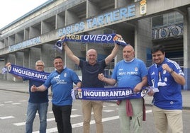 Manuel Vidal, Alberto Lavandera, Miguel Ángel Fernández, Arturo Requejo y Juan Carlos Bachiller en el Carlos Tartiere.