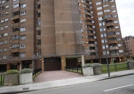 Garaje de la calle Ezcurdia en Gijón donde se produjo la detención.