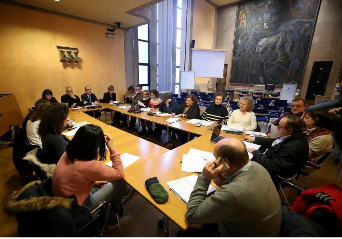 Una de las reuniones celebradas entre la Consejejería de Salud y los sindicatos sanitarios.