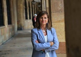 Concepción Méndez, en los arcos del Ayuntamiento.