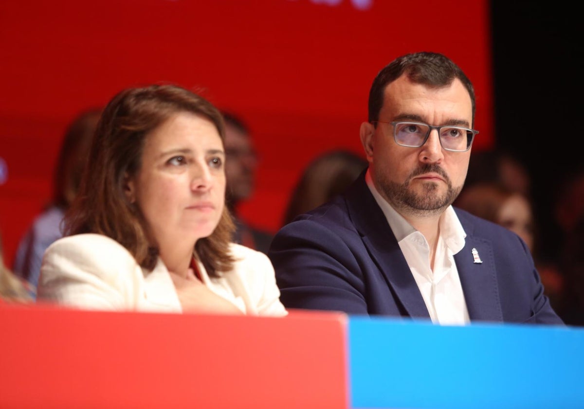 Imagen principal - Barbón urge a endurecer las penas para corruptos y a crear una comisión en el PSOE que persiga comportamientos machistas