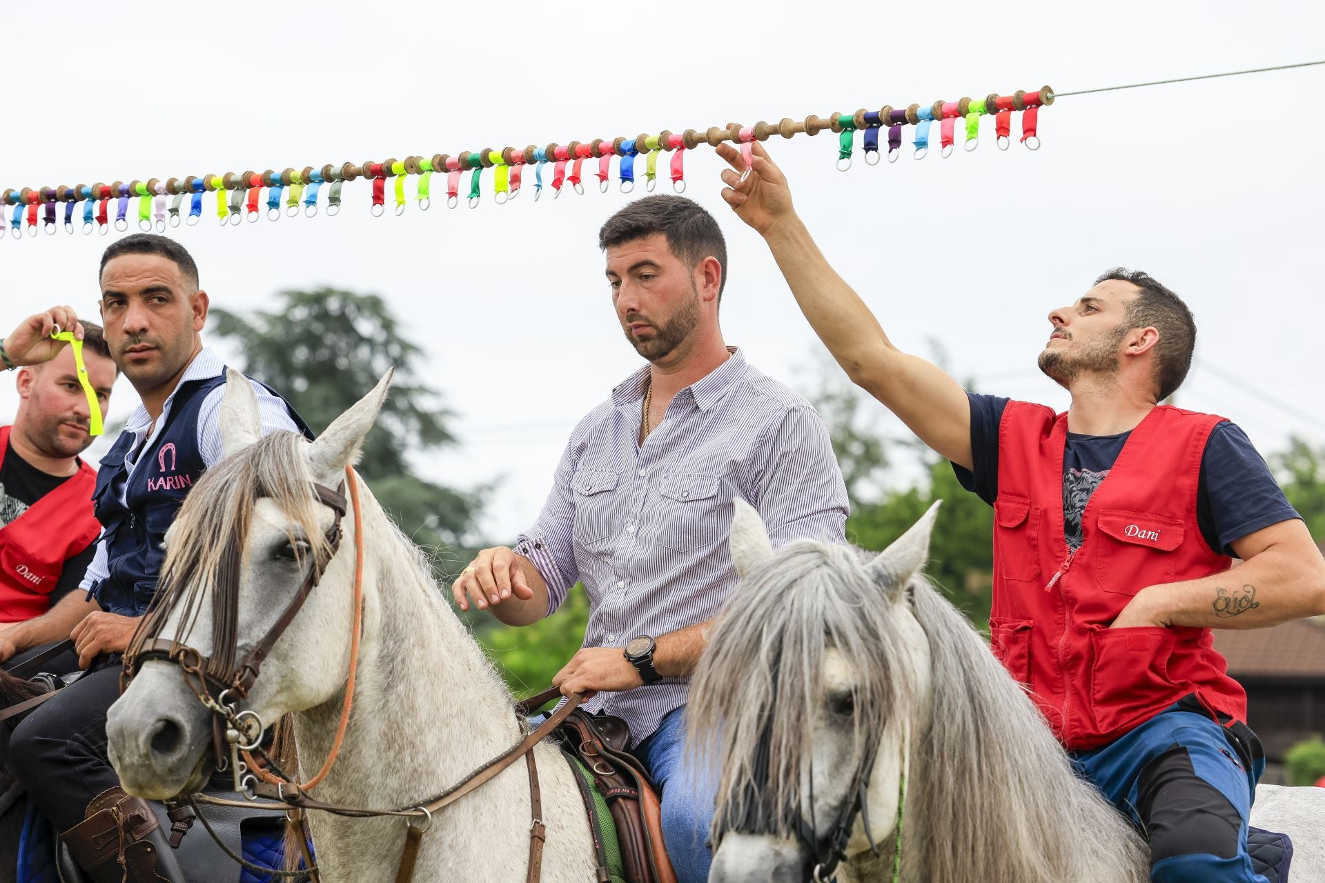 Concurso de cinta a caballo en las fiestas de Mareo, en Gijón