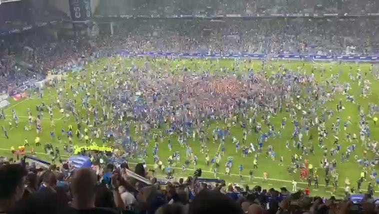 Vídeo: el Real Oviedo es de Primera y así fue la espectacular invasión del Carlos Tartiere