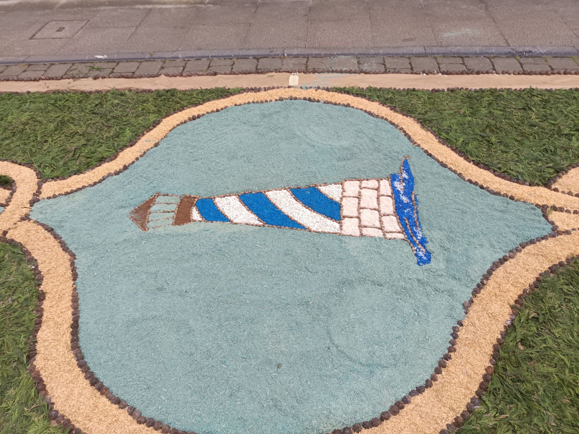 El ascenso del Real Oviedo se cuela en las alfombras florales del Corpus de Castropol