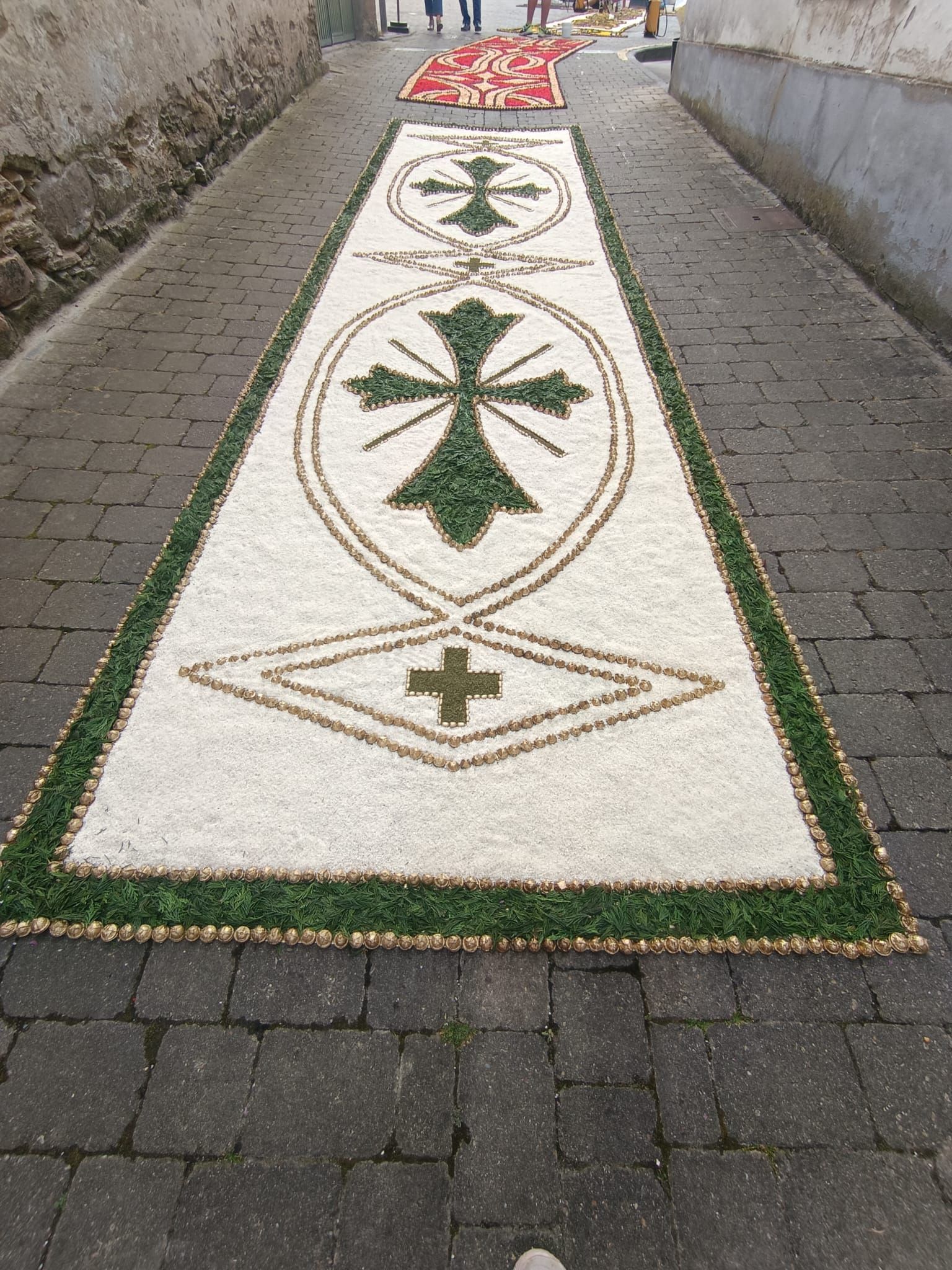 El ascenso del Real Oviedo se cuela en las alfombras florales del Corpus de Castropol