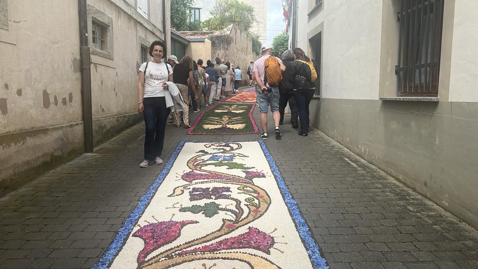 El ascenso del Real Oviedo se cuela en las alfombras florales del Corpus de Castropol