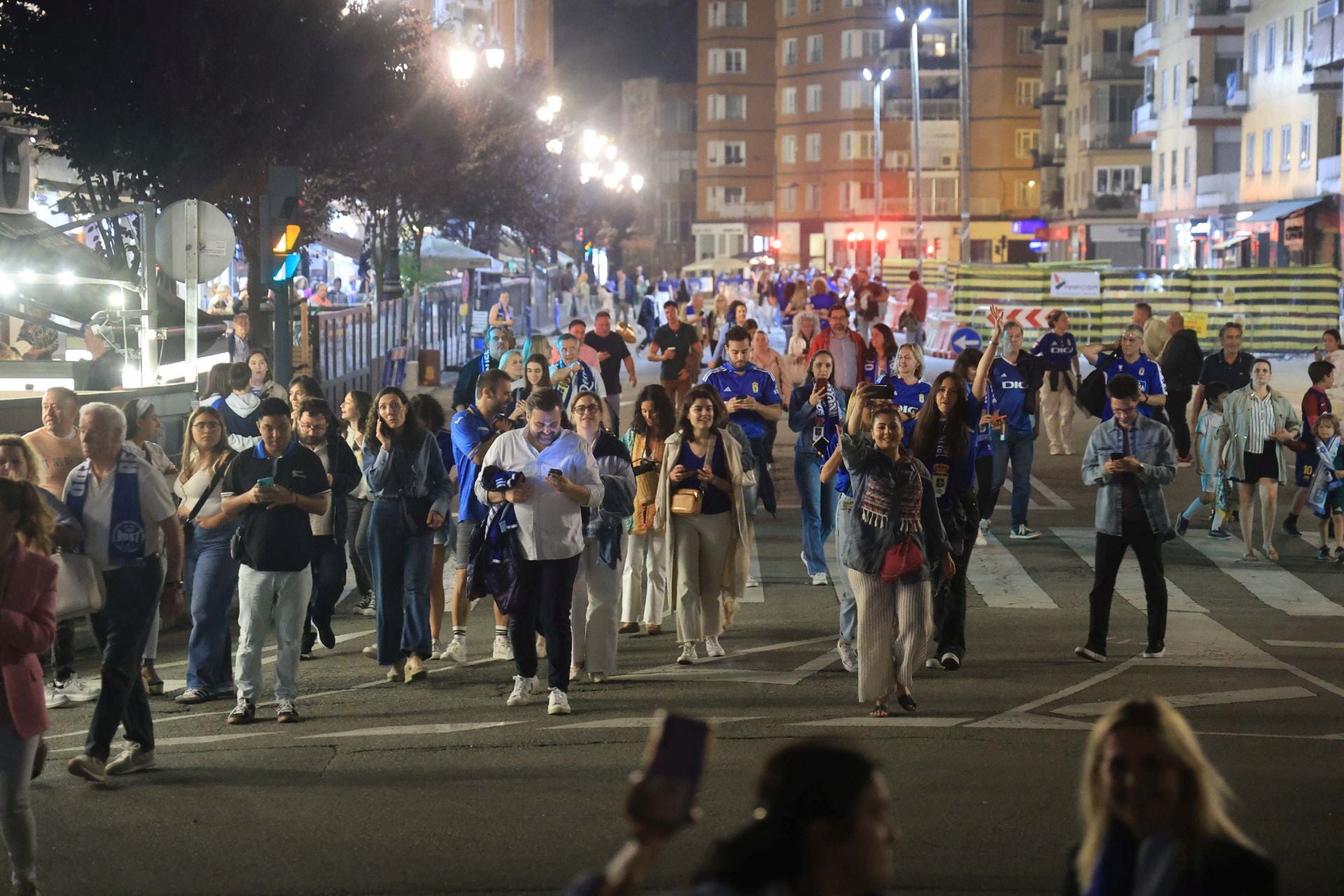 Locura y celebración en Oviedo por volver a Primera
