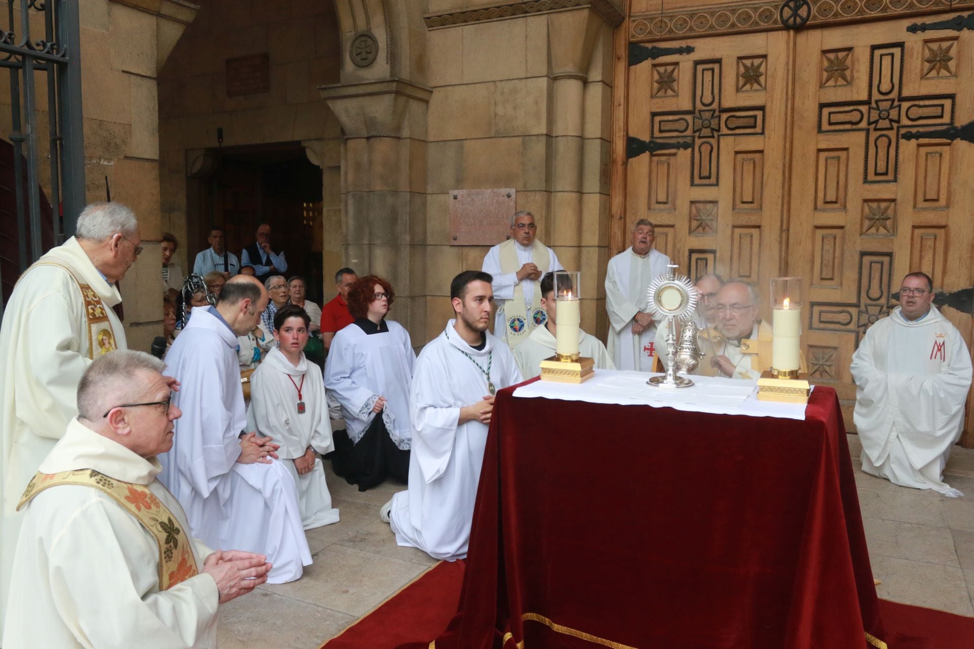 Gijón celebra la tradicional procesión del Corpus Christi