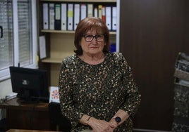 Rosa Álvarez, en la sede de la asociación.