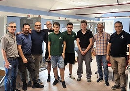 Pablo Fernández, en el centro, tras proclamarse vencedor en la fase autonómica.