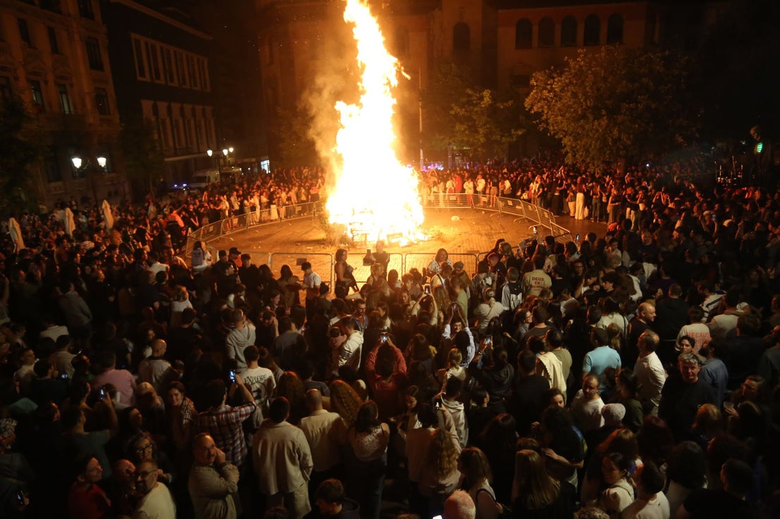 La Noche de San Juan prolonga la fiesta en Oviedo | El Comercio: Diario ...