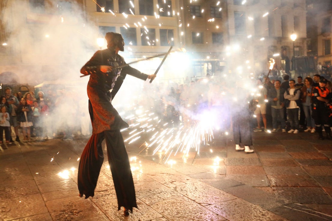 La Noche de San Juan prolonga la fiesta en Oviedo | El Comercio: Diario ...