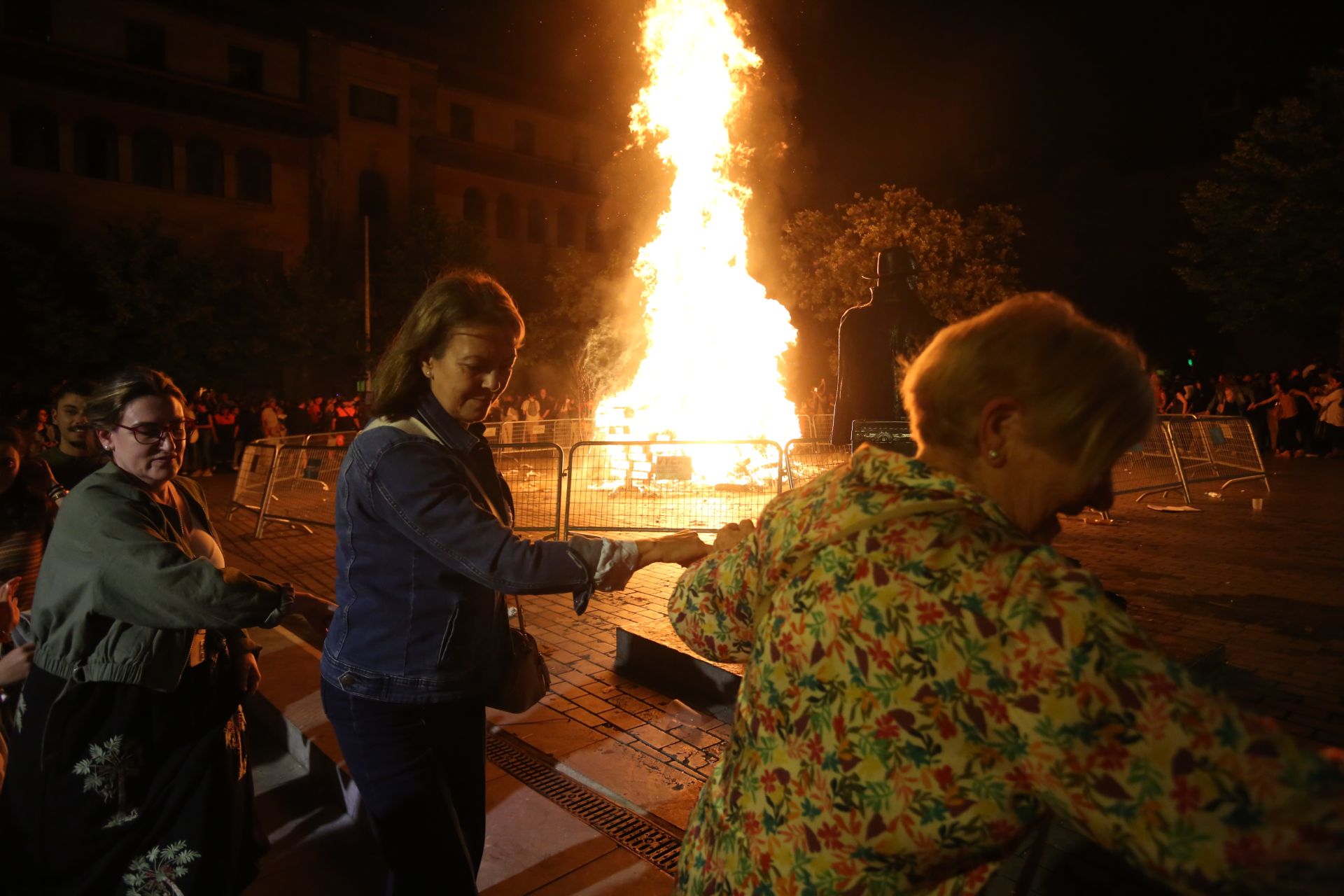 La Noche de San Juan prolonga la fiesta en Oviedo