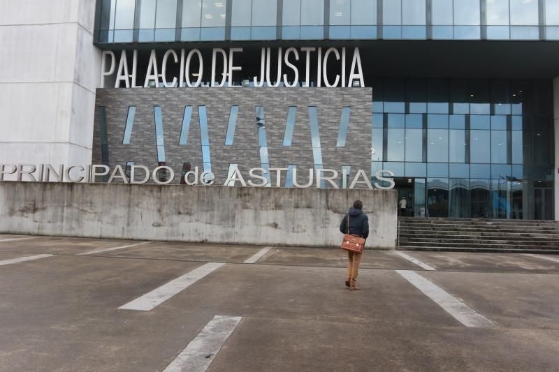 Foto de archivo de Palacio de Justicia de Gijón.