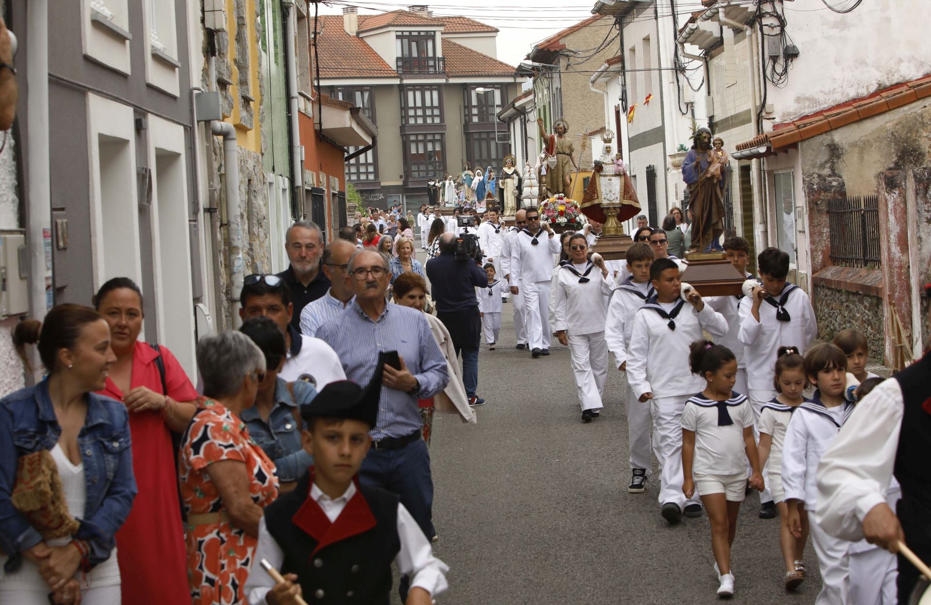 San Juan de la Arena celebra su procesión marinera, declarada de Interés Turístico