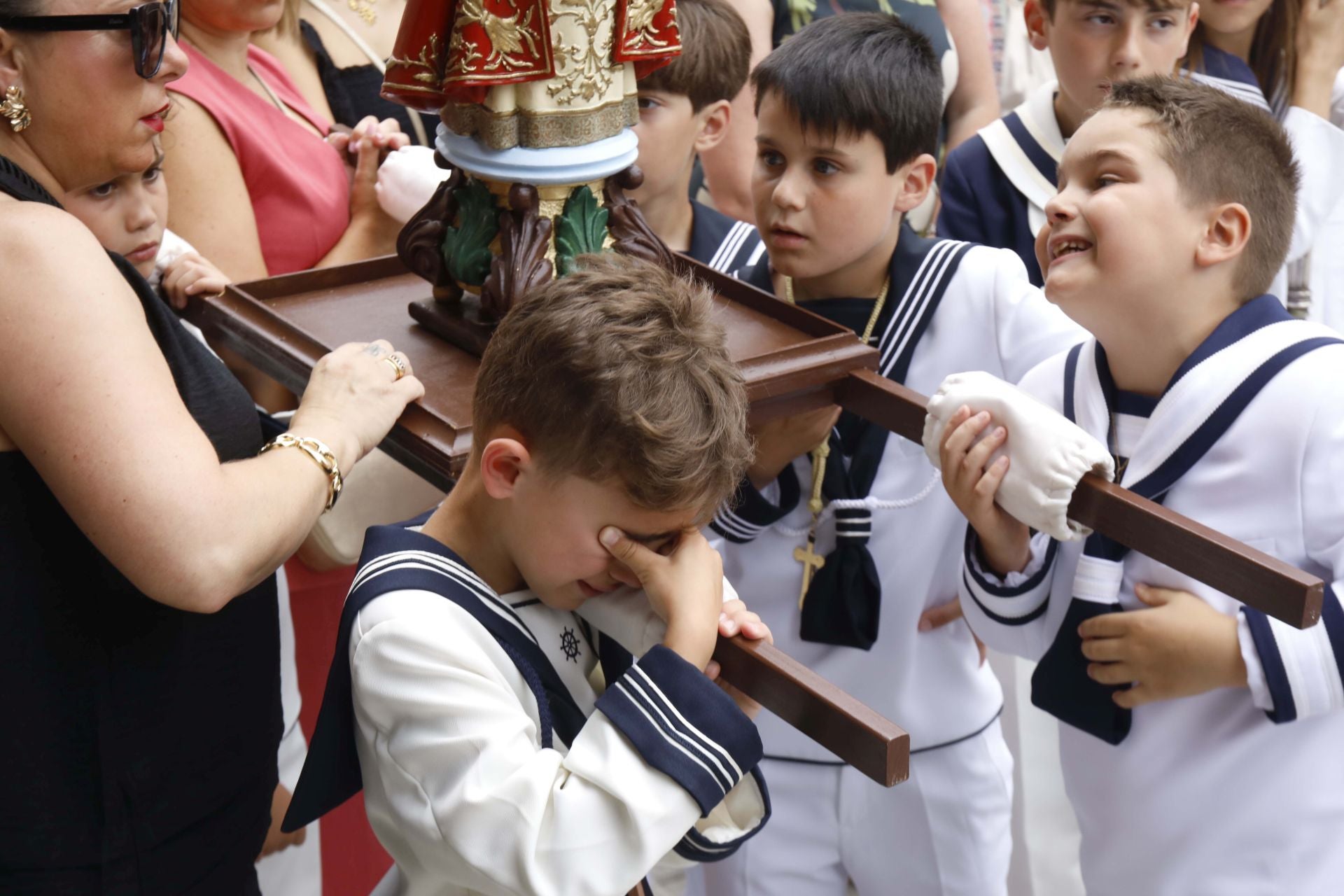 San Juan de la Arena celebra su procesión marinera, declarada de Interés Turístico