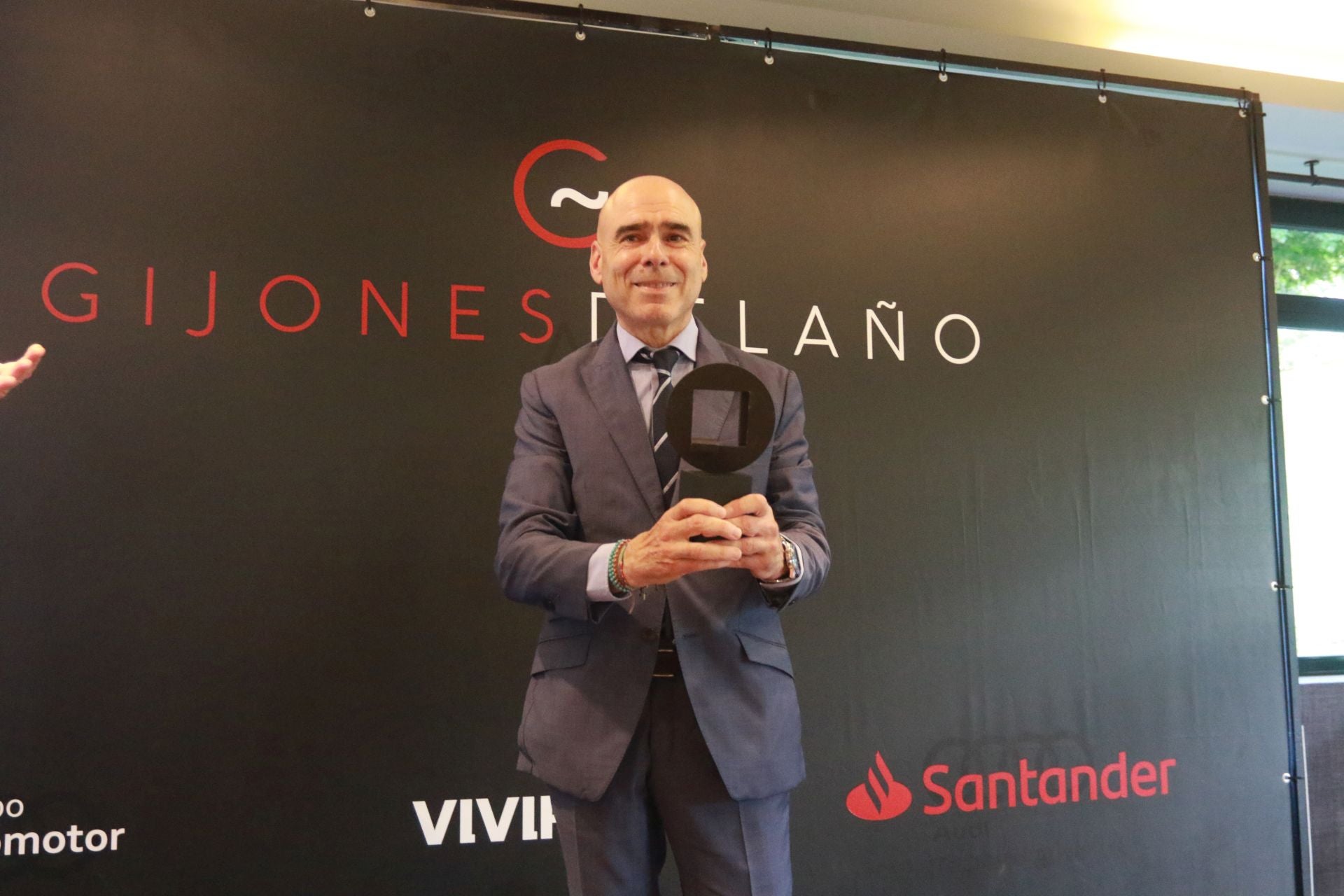 Entrega del reconocimiento &#039;Gijonés del año&#039; al Grupo Covadonga