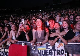 El recinto fue llenándose a medida que avanzaba la tarde y por la noche, como siempre, la jornada inaugural de Metrópoli fue todo un éxito de asistencia.