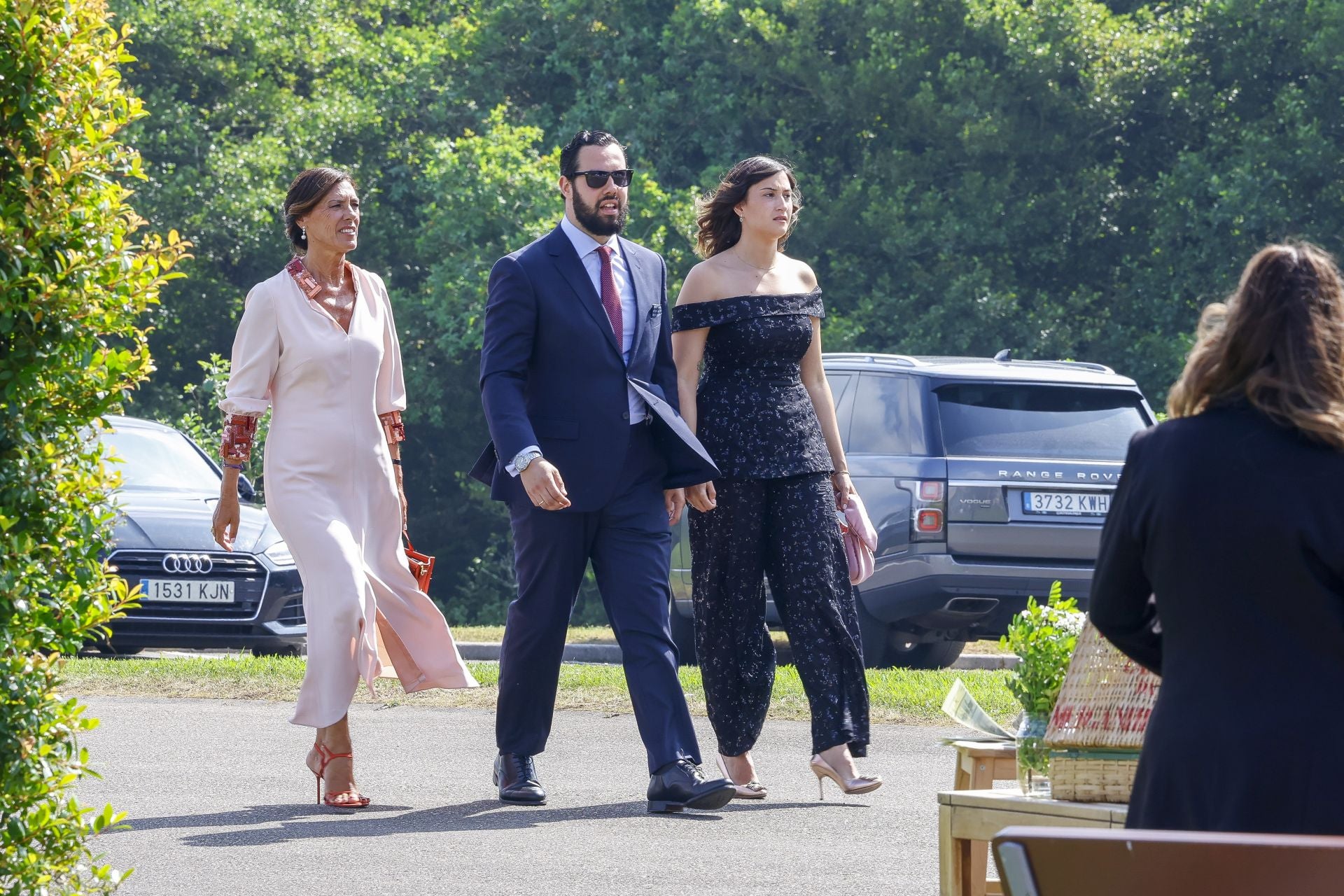 La familia sidrera se reunió en torno a la boda de Víctor &#039;Chaflán&#039; en Gijón