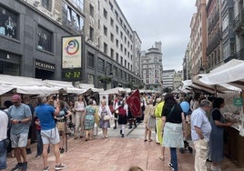 El Mercado Artesano y Ecológico, este sábado, en la calle Pelayo.
