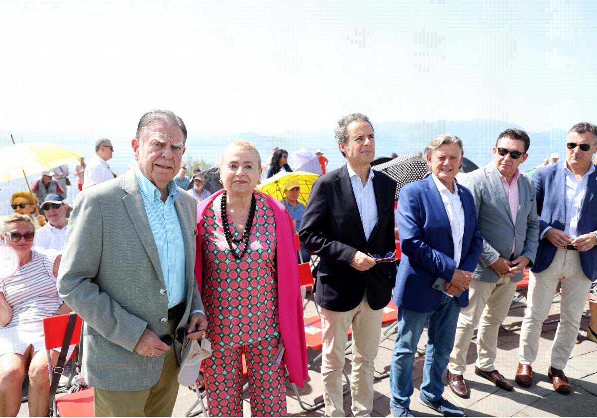 Alfredo Canteli, Marta Suárez, Nacho Cuesta, José Ramón Prado, José Ramon Pando y Daniel Tarrio, en la jira del Naranco.