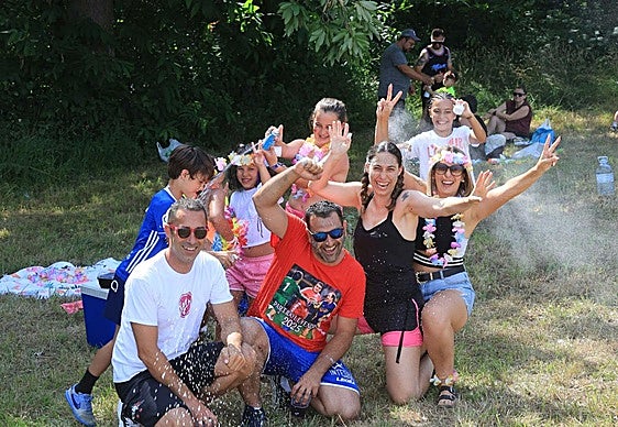 El prau de Castandiello cita obligada para jirar en las fiestas felguerinas de San Pedro