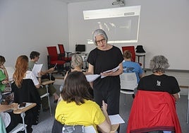 María Pagés ofreció unaparte teórica durantela sesión en la Factoría Cultural.