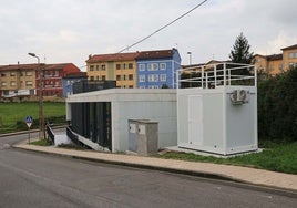 La nueva estación para medir la calidad del aire en el barrio de Jardín de Cantos, en Avilés.