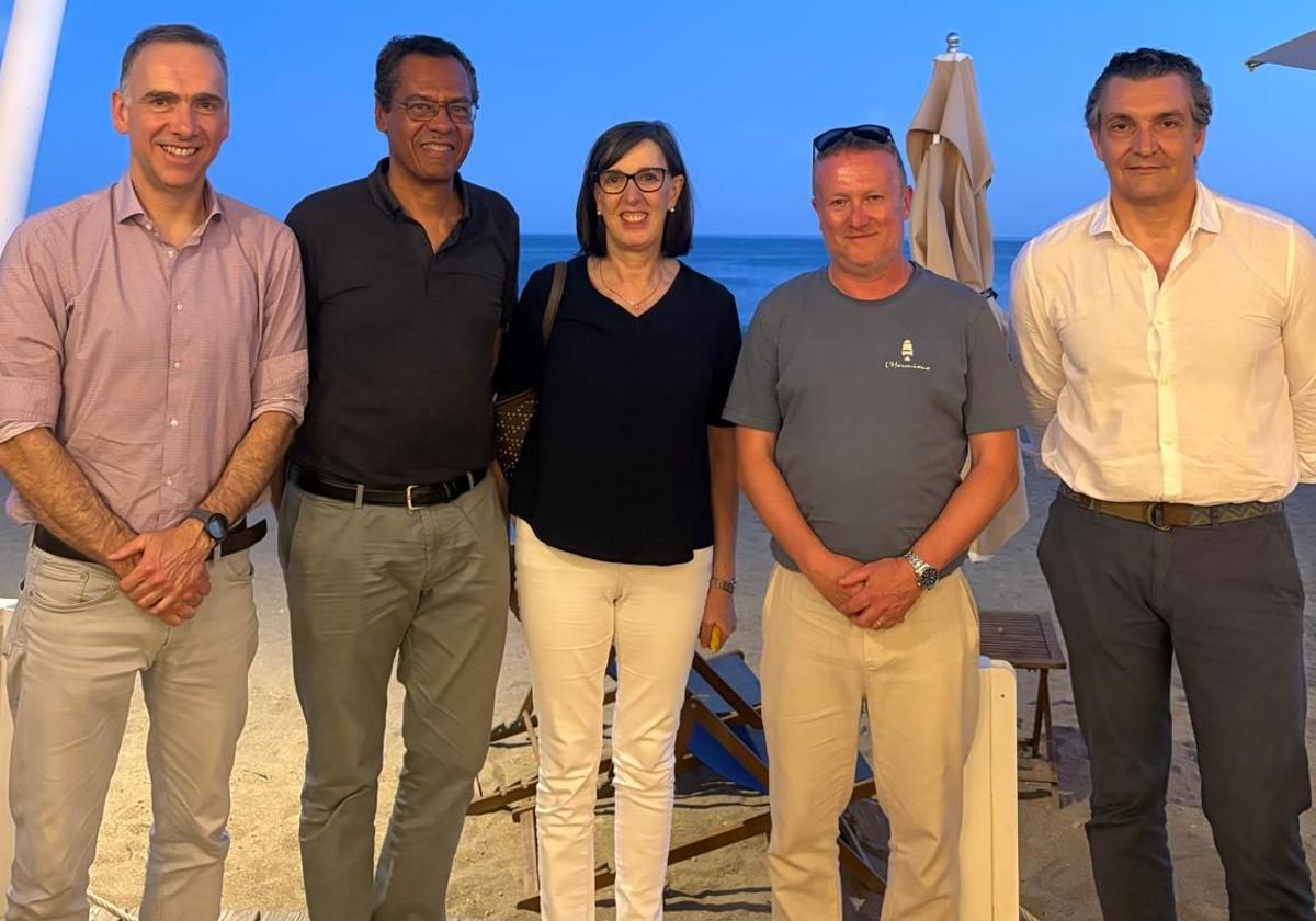 Por la izquierda, Pablo Fernández, Jean-Rémy Villageois, Nieves Roqueñí, Jean Luc Bernard y José Luis Barettino.