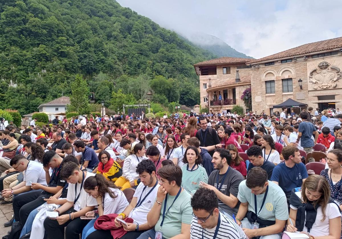 Los jóvenes de 19 nacionalidades diferentes que han asistido a las Jornadas.