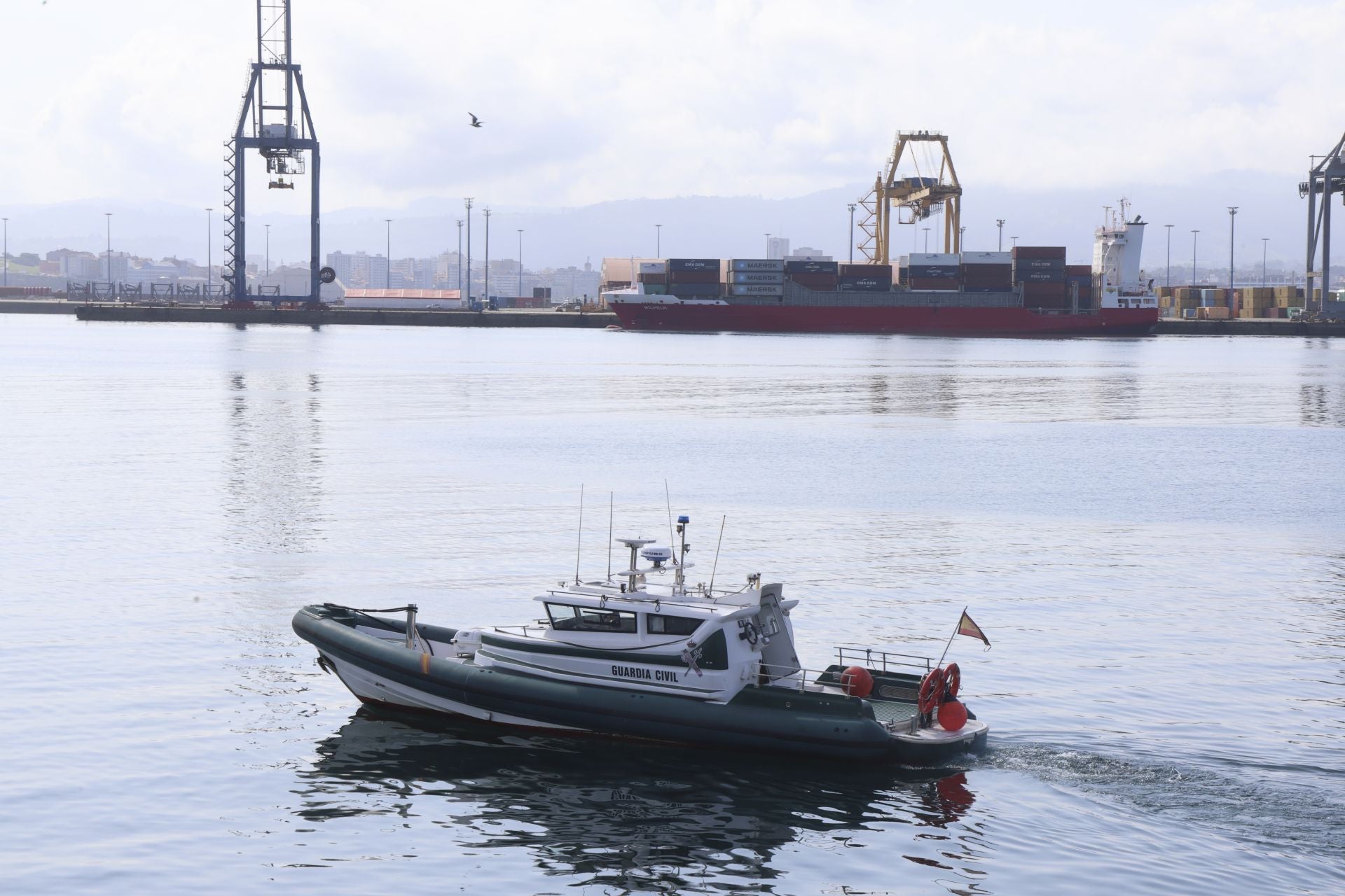 Margarita Robles, a bordo del &#039;Juan Sebastián de Elcano&#039; en Gijón
