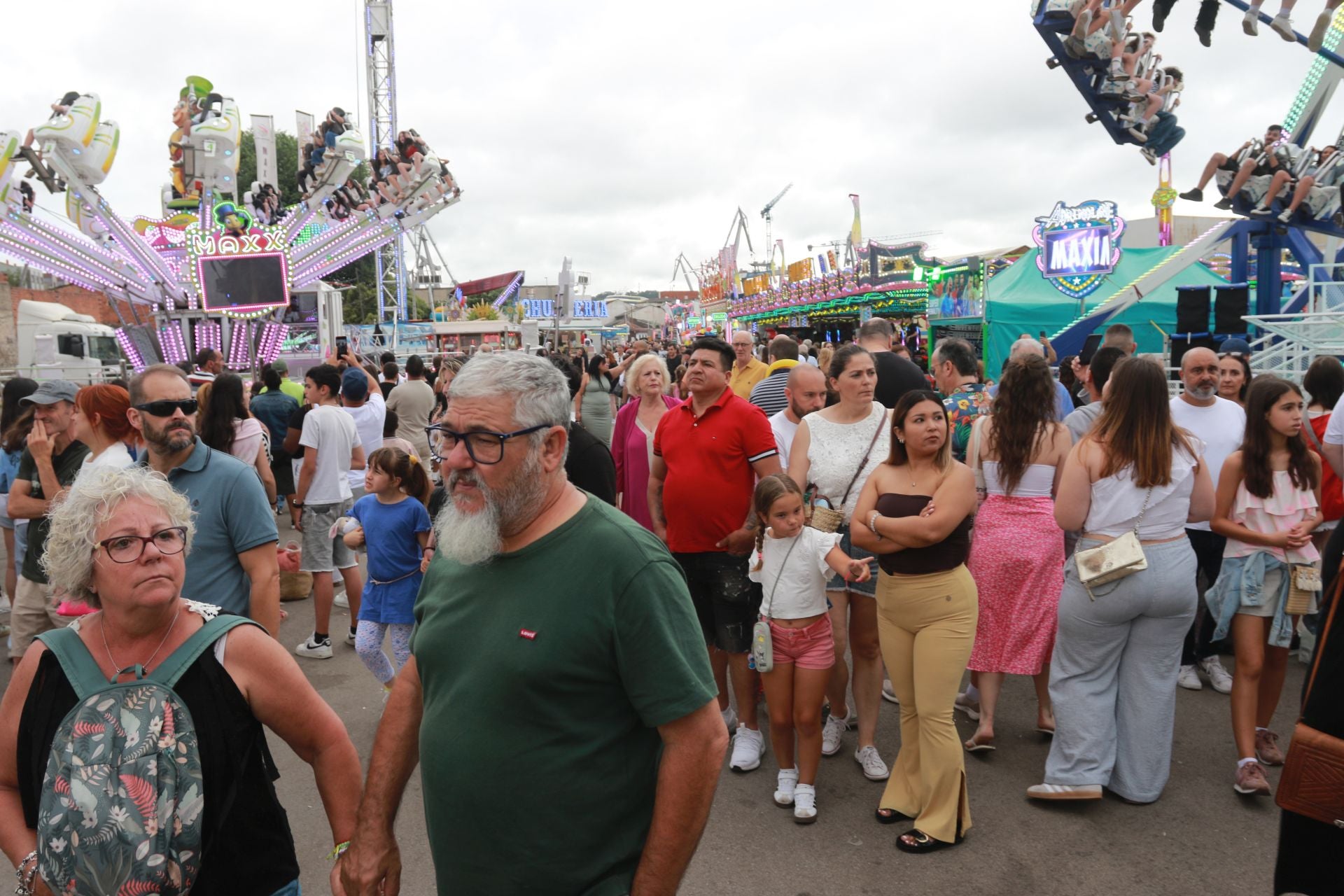 Gran ambiente este domingo en la Semana Negra de Gijón