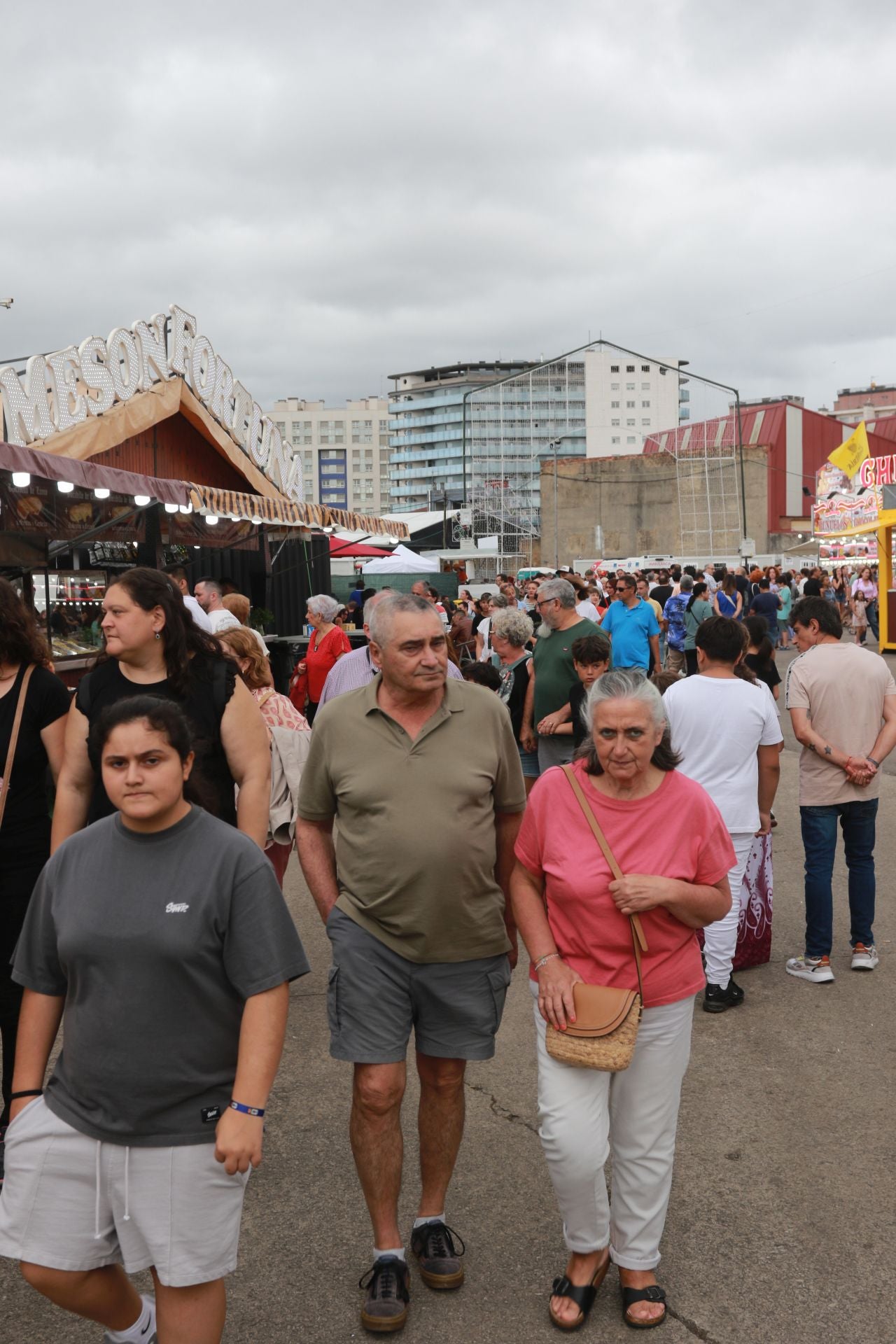Gran ambiente este domingo en la Semana Negra de Gijón