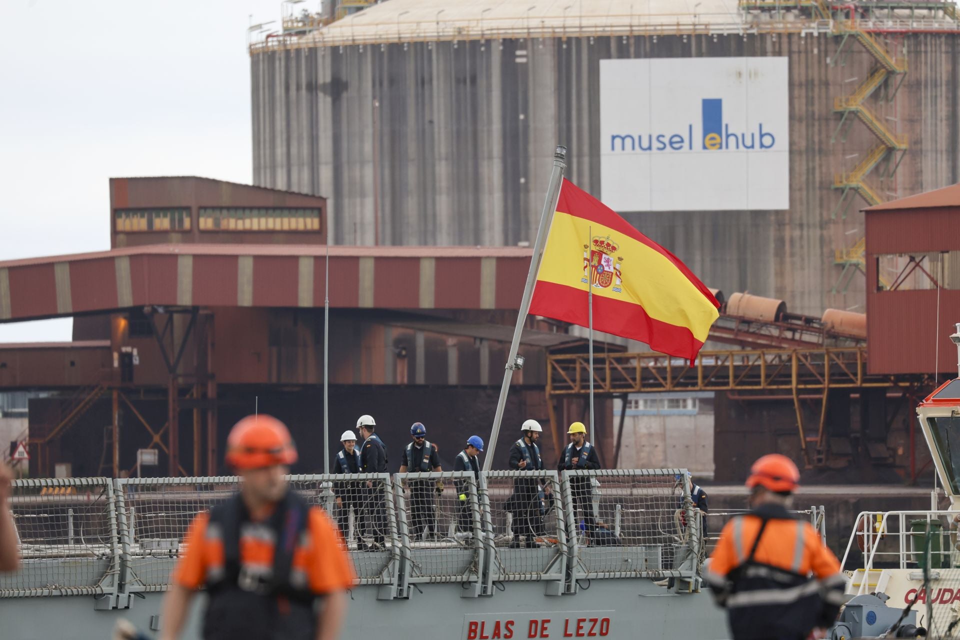 Una despedida entre sonrisas: así concluye la histórica visita del &#039;Elcano&#039; y la Princesa Leonor a Gijón