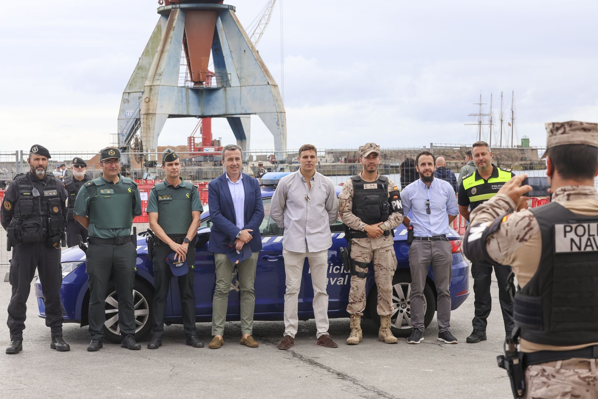 Una despedida entre sonrisas: así concluye la histórica visita del &#039;Elcano&#039; y la Princesa Leonor a Gijón