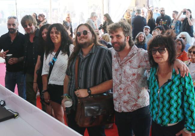 Participantes en el homenaje a David González.