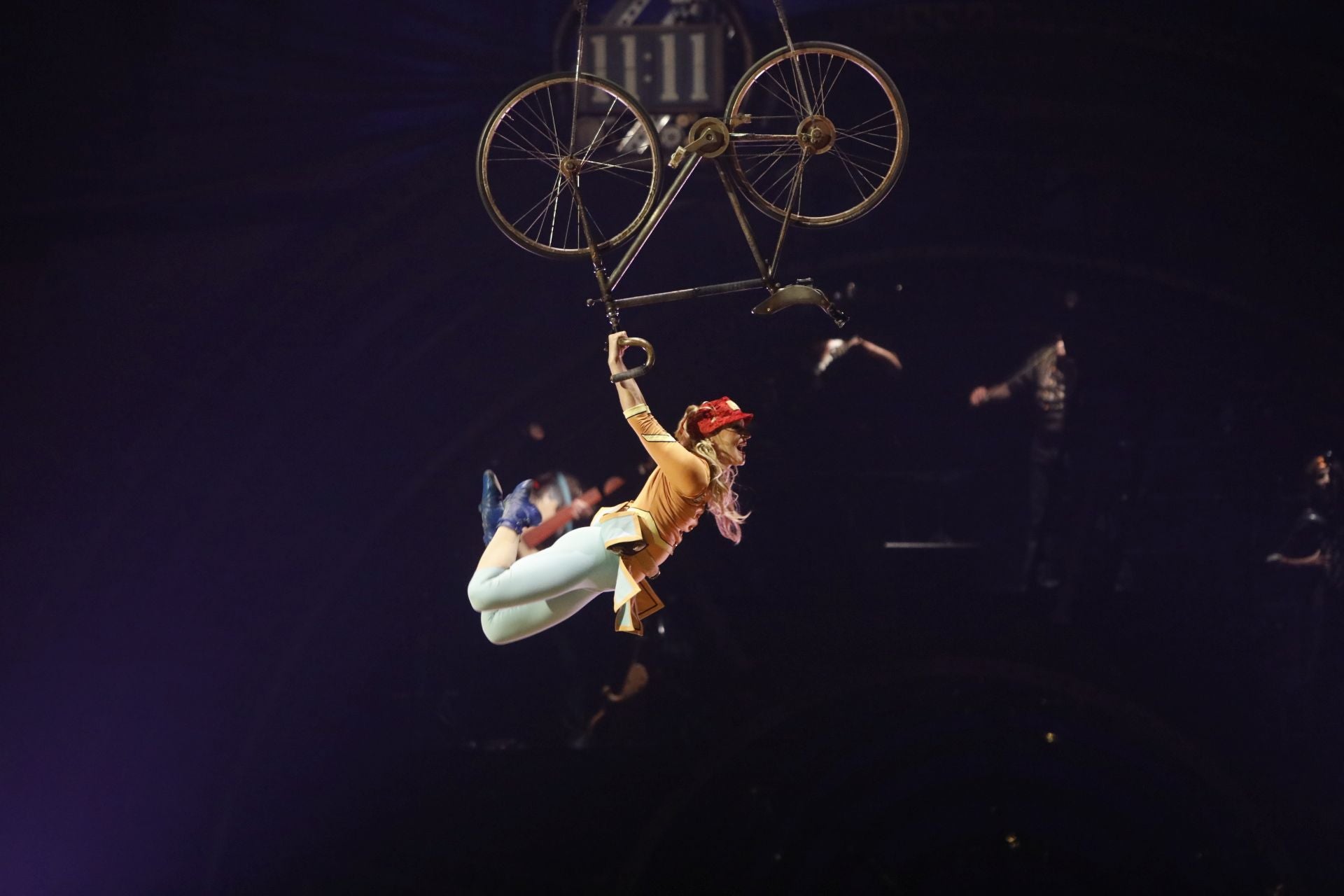 Las espectaculares imágenes que deja &#039;Kurios&#039; del Cirque du Soleil en su estreno en Gijón