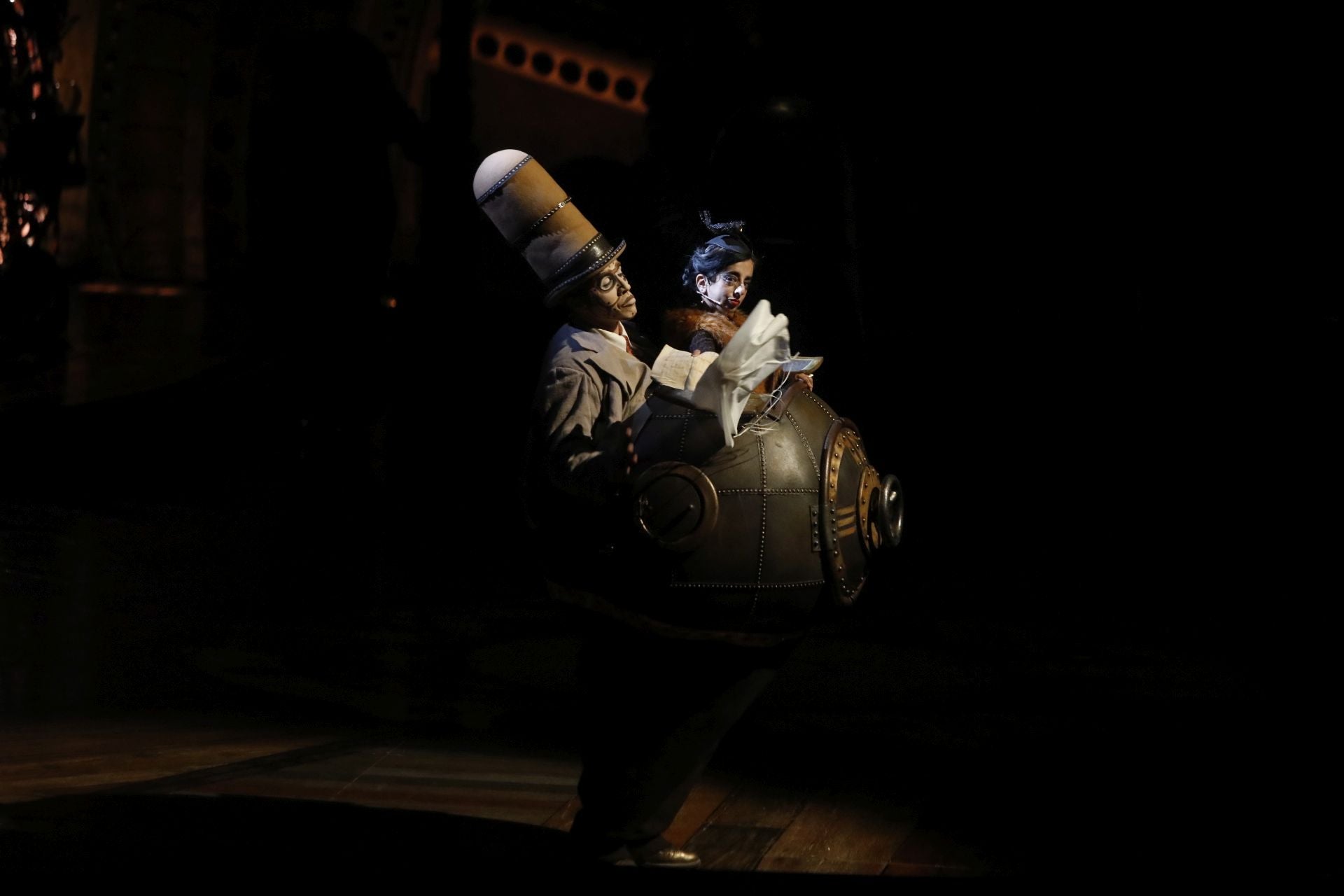 Las espectaculares imágenes que deja &#039;Kurios&#039; del Cirque du Soleil en su estreno en Gijón